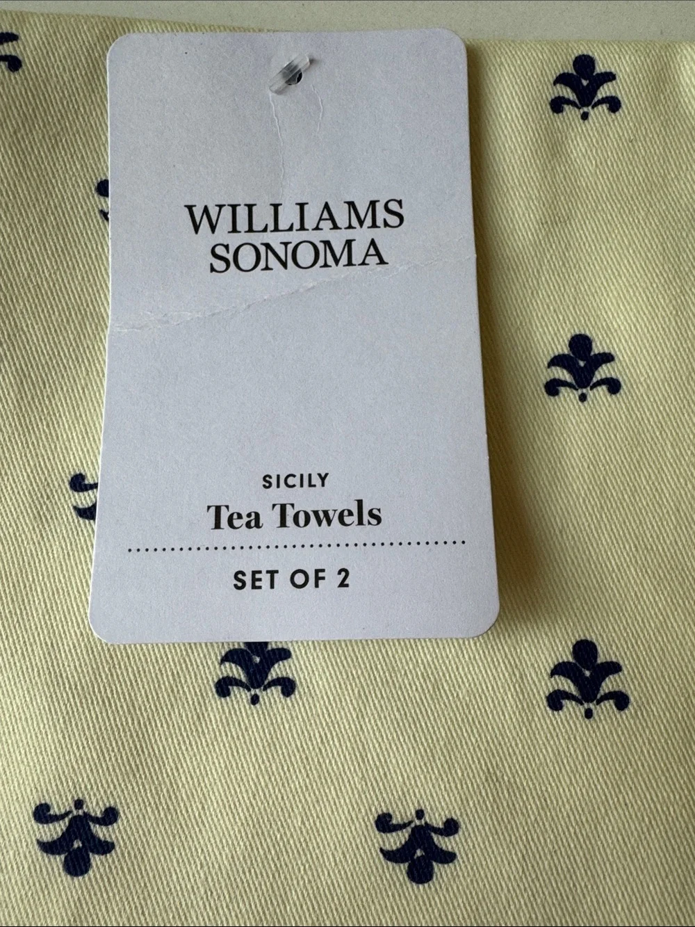NEW Williams Sonoma Cream and Navy Fleur Kitchen Cotton Set w/Multicolor Border